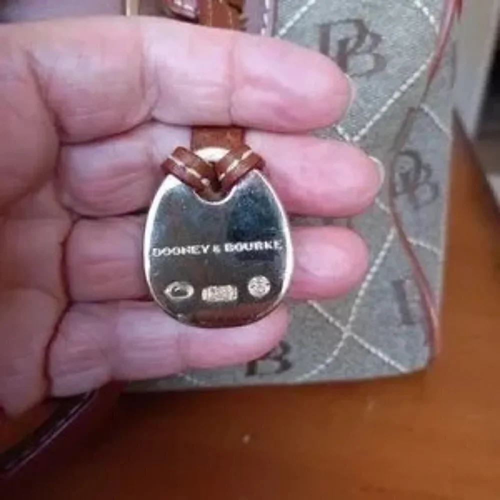 Dooney & Bourke this dooney